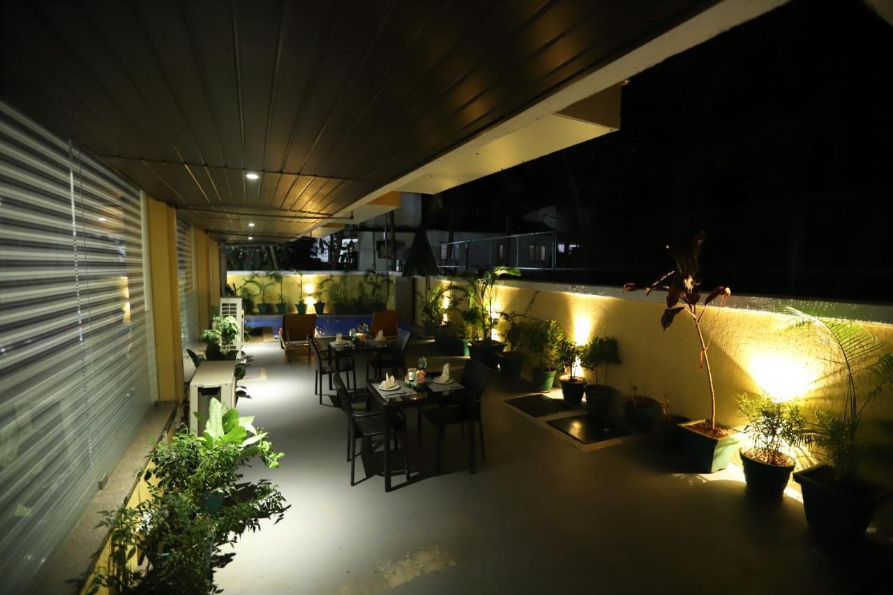 Zip By Spree Hotels Hyde Goa Candolim Exteriör bild